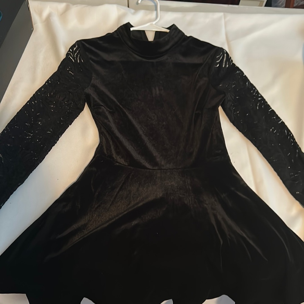 City studio women’s black lace dress